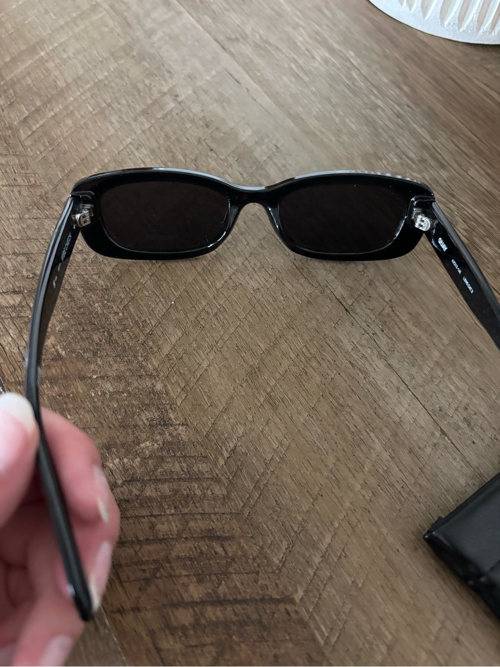 NEW Quay Vibe Check Sunglasses - Picture 8 of 8